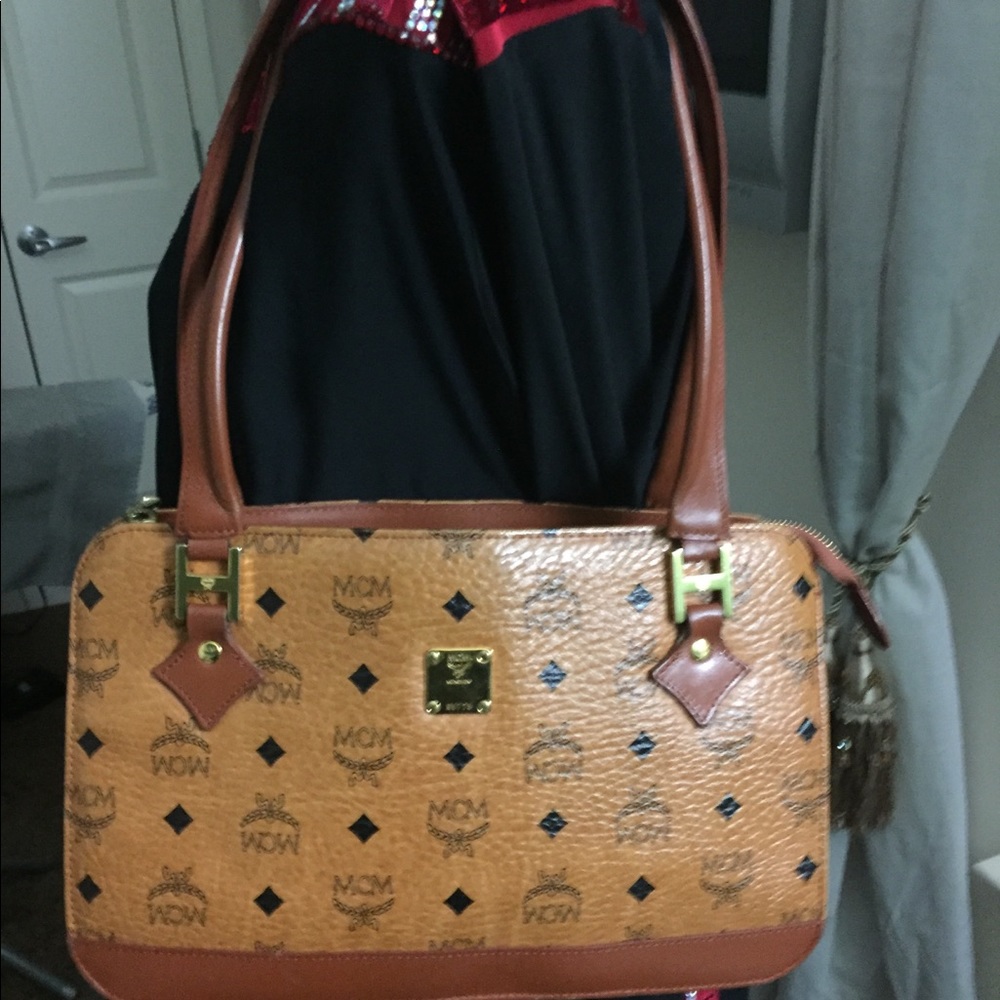 Hand bag
